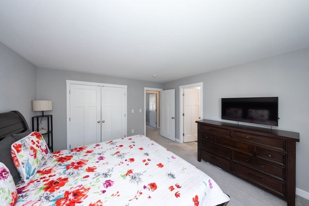 Condominium at 18 Craftsman Ct # 16, Grafton MA 01560, Grafton, photo 17 of 31