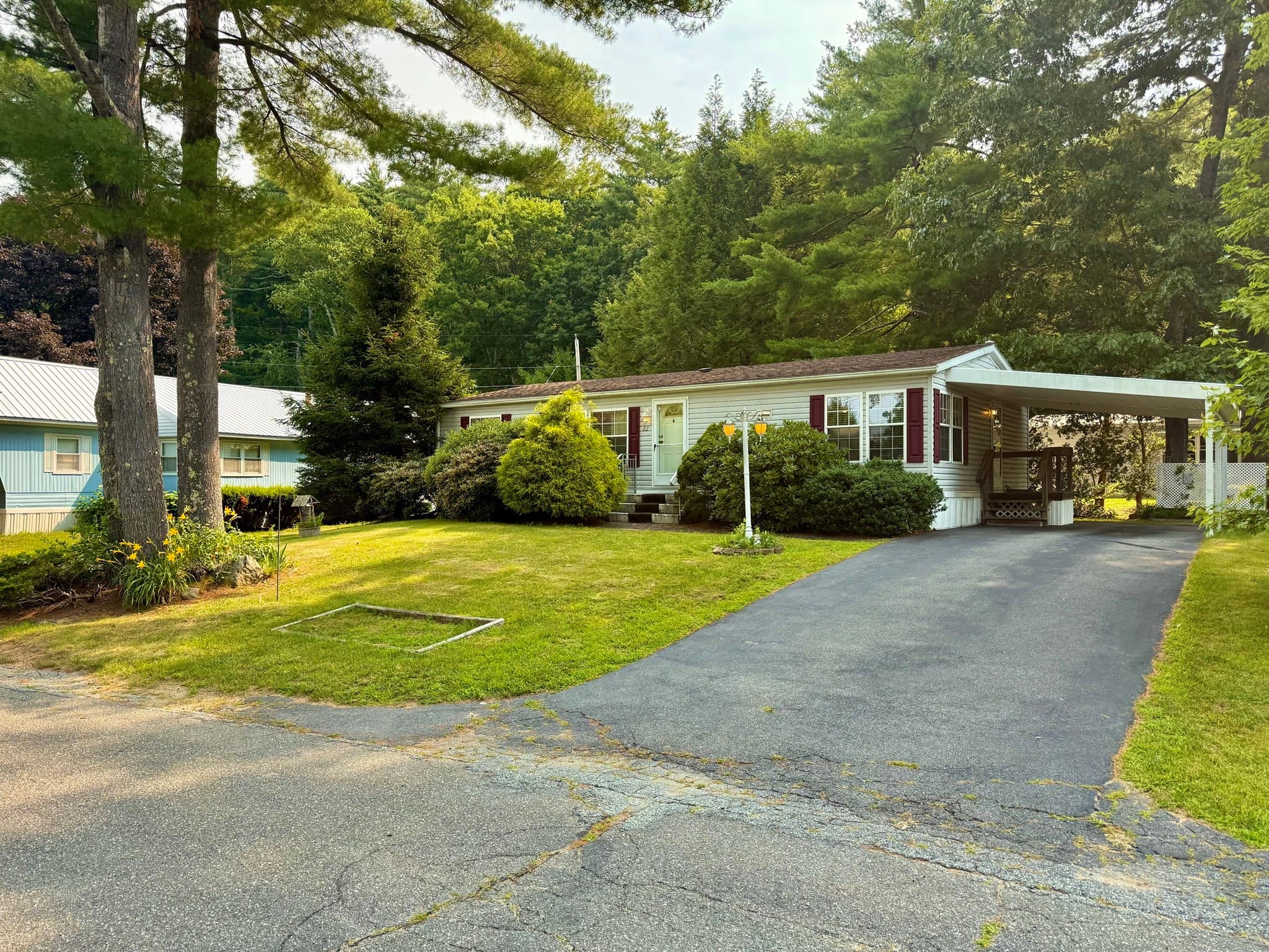 22 Sunnydale Cir, Brimfield MA 01010