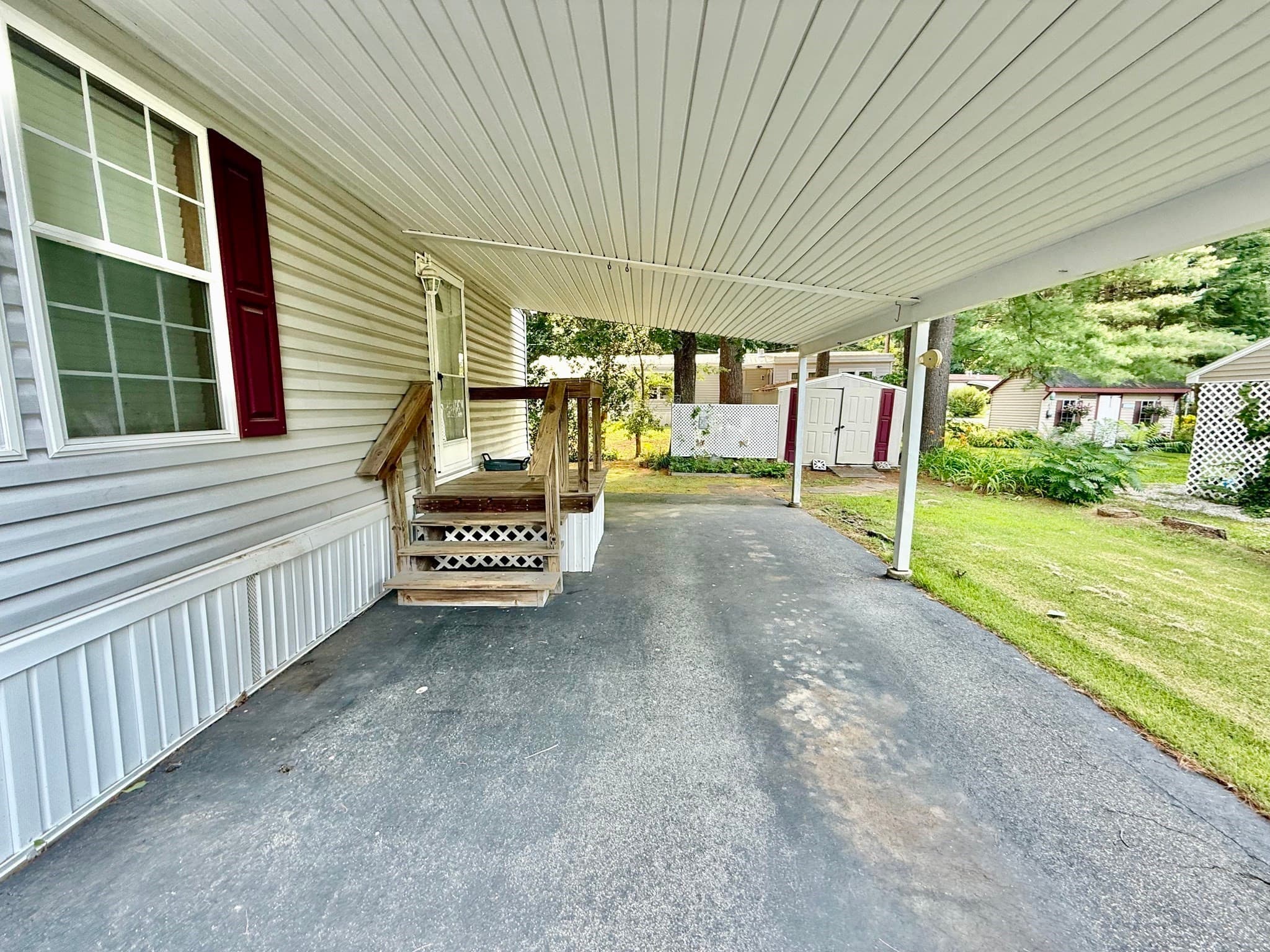 Mobile Home at 22 Sunnydale Cir, Brimfield MA 01010, photo 30 of 32