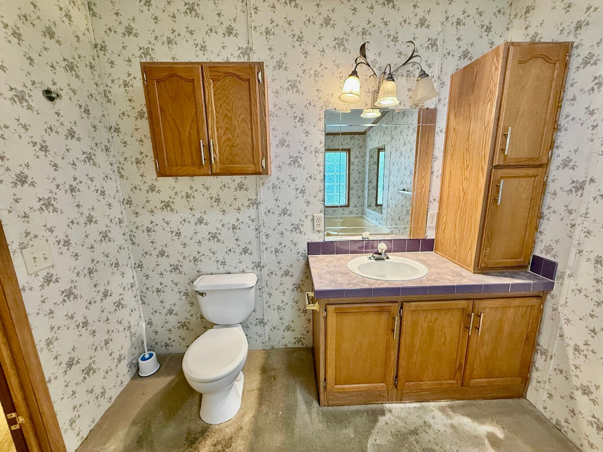 Mobile Home at 22 Sunnydale Cir, Brimfield MA 01010, photo 15 of 32