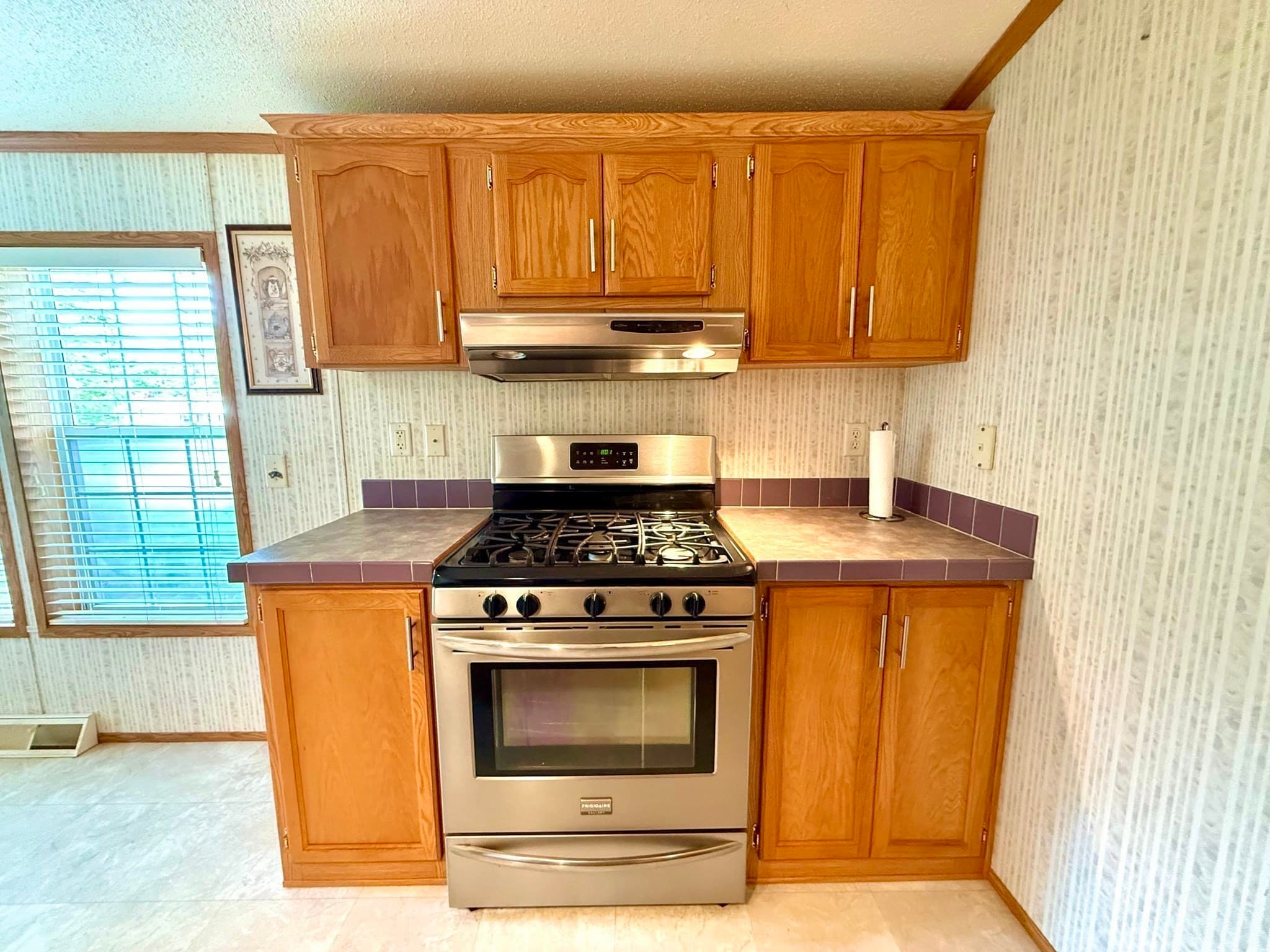 Mobile Home at 22 Sunnydale Cir, Brimfield MA 01010, photo 19 of 32