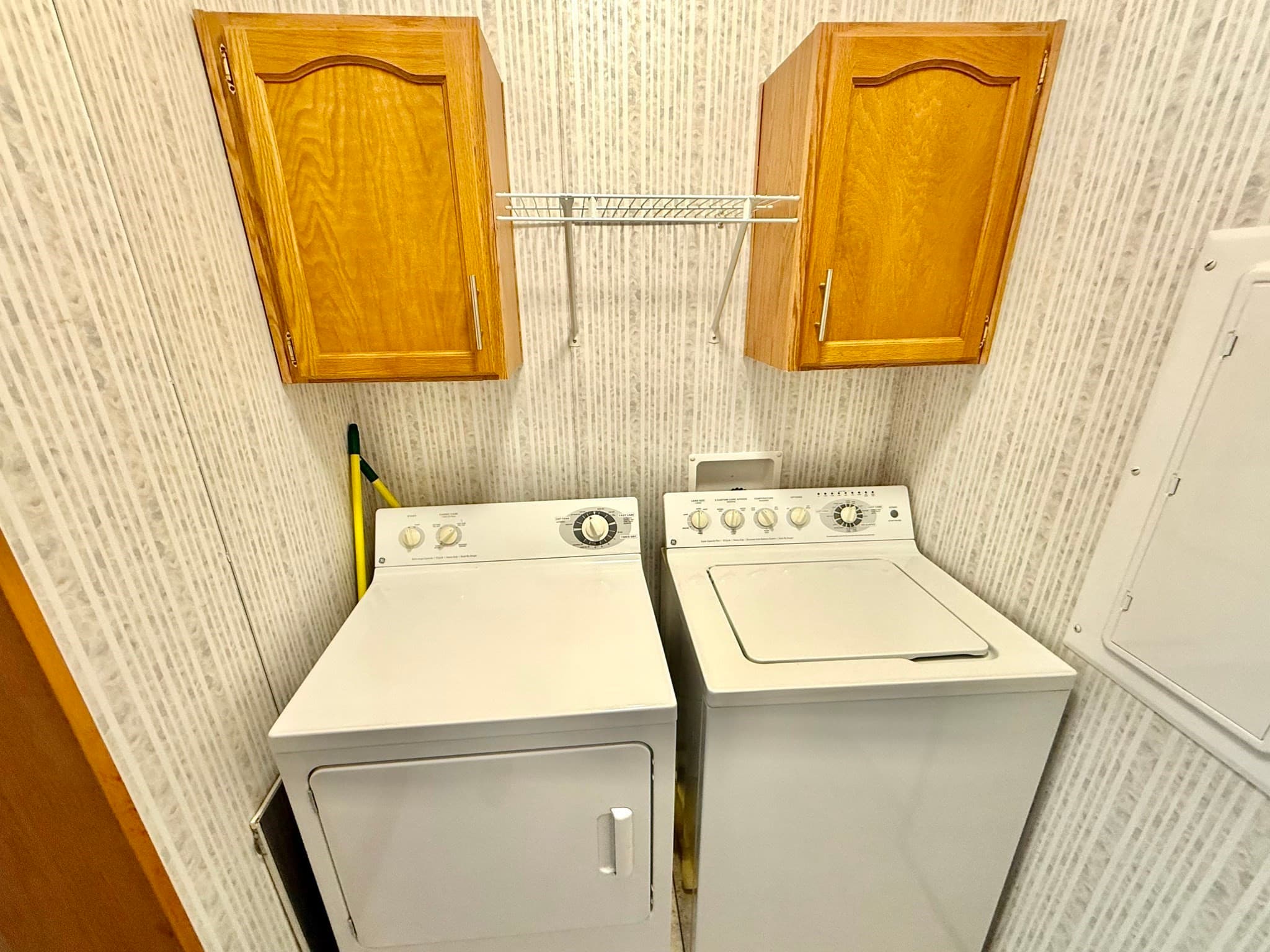 Mobile Home at 22 Sunnydale Cir, Brimfield MA 01010, photo 29 of 32