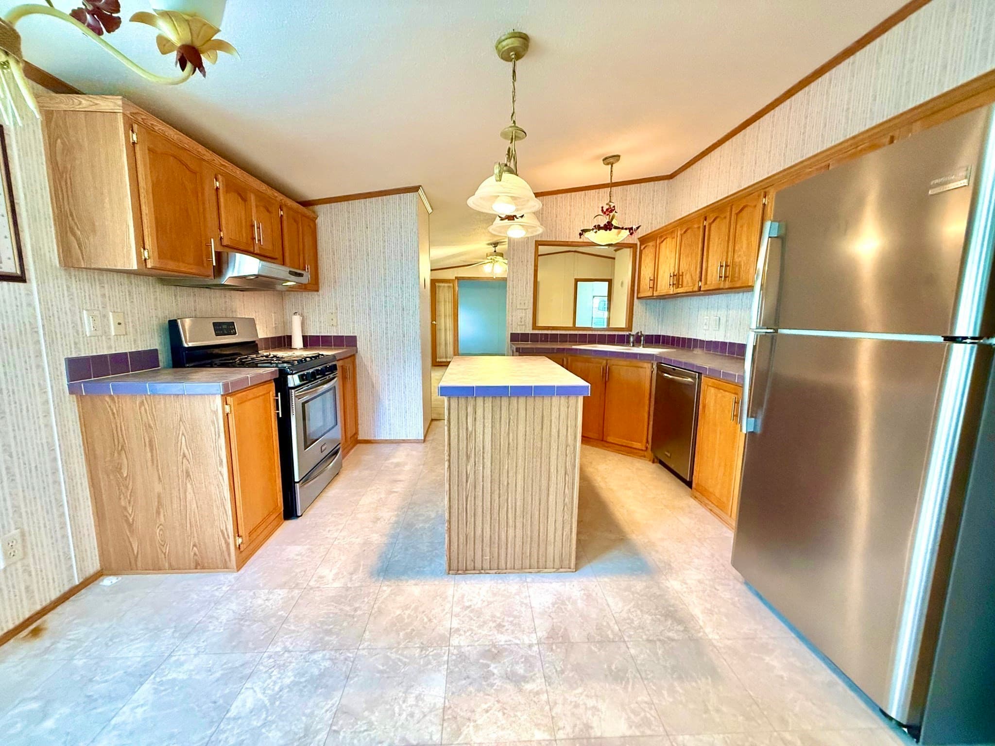 Mobile Home at 22 Sunnydale Cir, Brimfield MA 01010, photo 21 of 32
