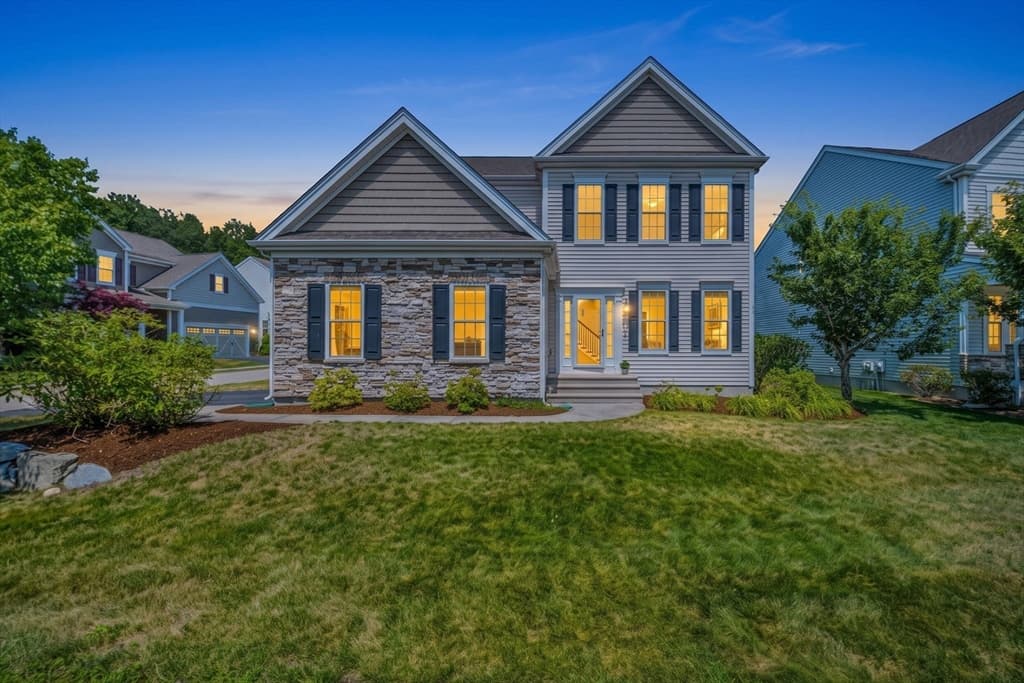 14 Autumn Ridge Dr, Hopkinton MA 01748 photo 2