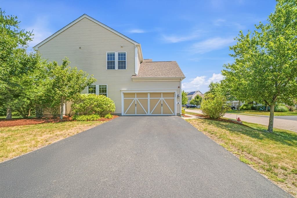 14 Autumn Ridge Dr, Hopkinton MA 01748 photo 35
