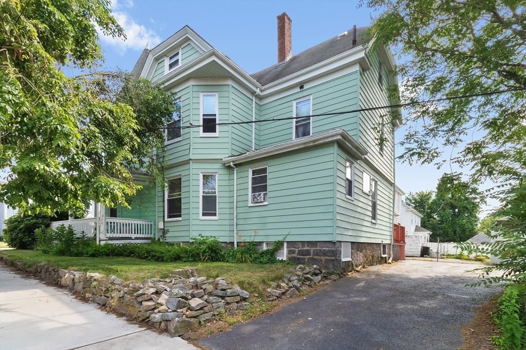 126 Butler Rd, Quincy MA 02169 photo 4