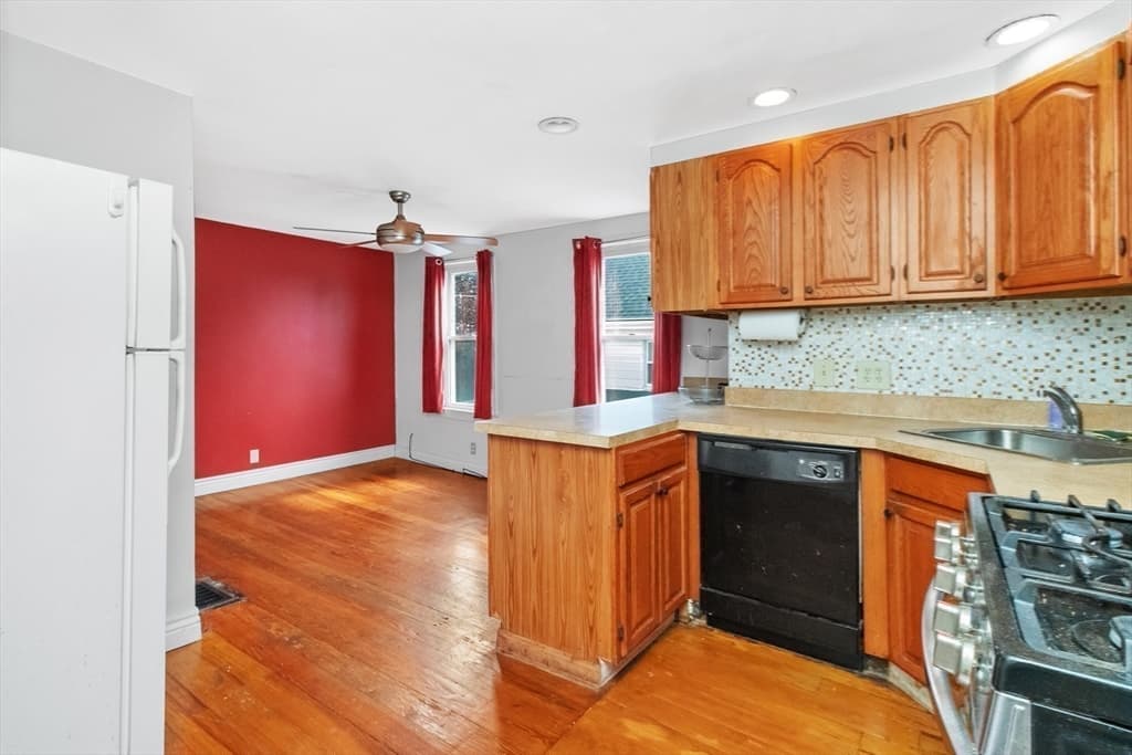 126 Butler Rd, Quincy MA 02169 photo 25
