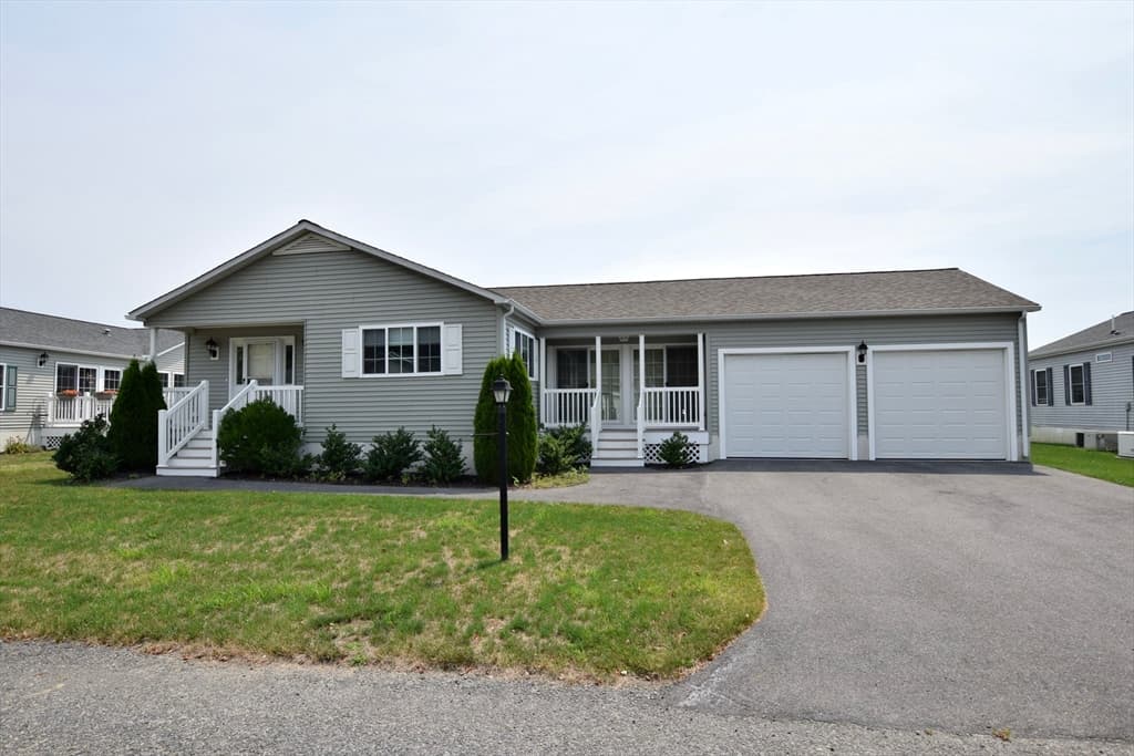 20 Quarry Stone Drive, Bridgewater MA 02324