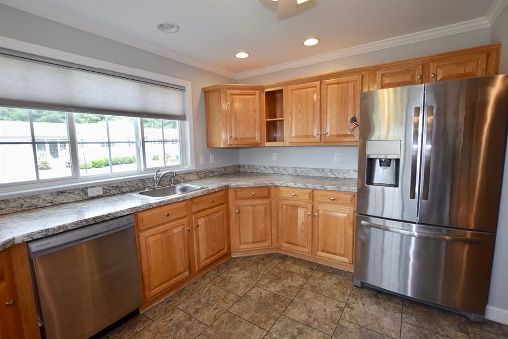 20 Quarry Stone Drive, Bridgewater MA 02324 photo 8