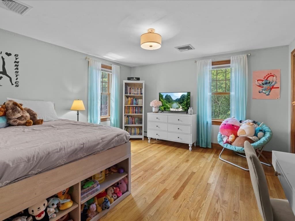 Single Family Residence at 14 Grove St, Kingston MA 02364, photo 31 of 42