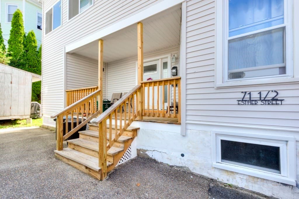71 Esther St, Worcester MA 01607 photo 3