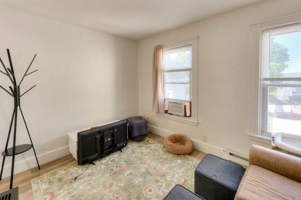 71 Esther St, Worcester MA 01607 photo 9
