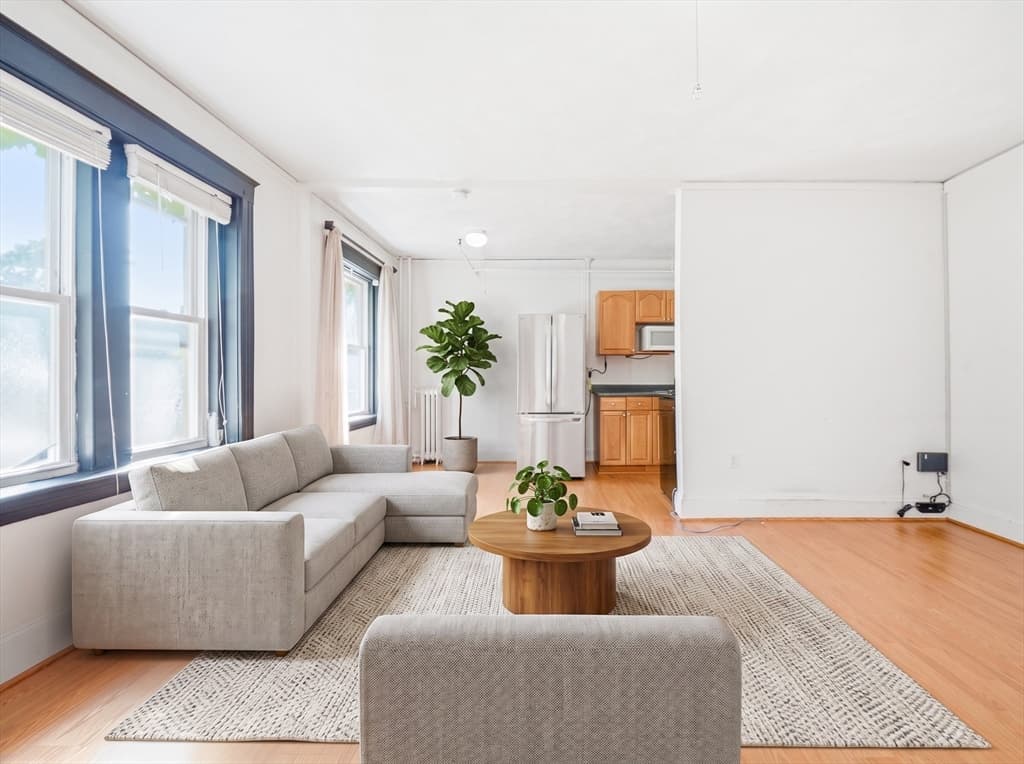 1607 Commonwealth Ave # 04, Boston MA 02135 photo 3