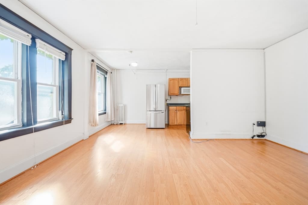 1607 Commonwealth Ave # 04, Boston MA 02135 photo 4