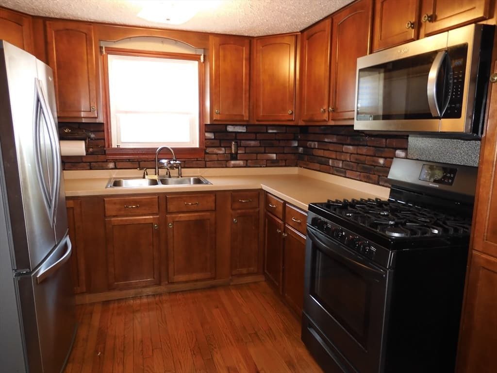 146 Bridle Rd, Billerica MA 01821 photo 9