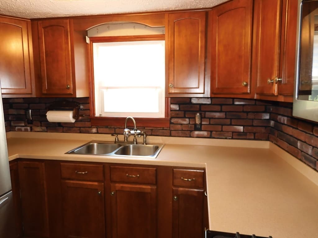 146 Bridle Rd, Billerica MA 01821 photo 10