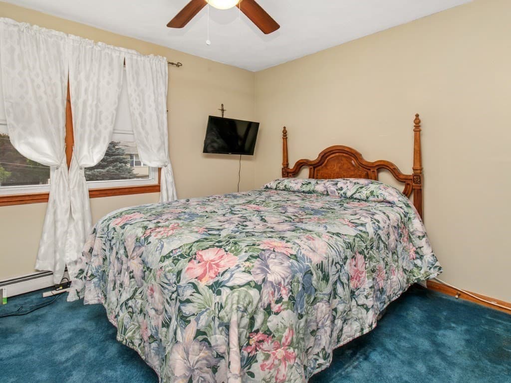 127 Westgate Road, Waltham MA 02453 photo 17
