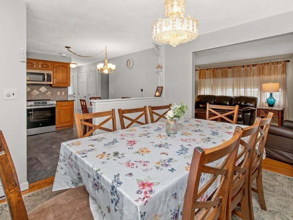 127 Westgate Road, Waltham MA 02453 photo 11
