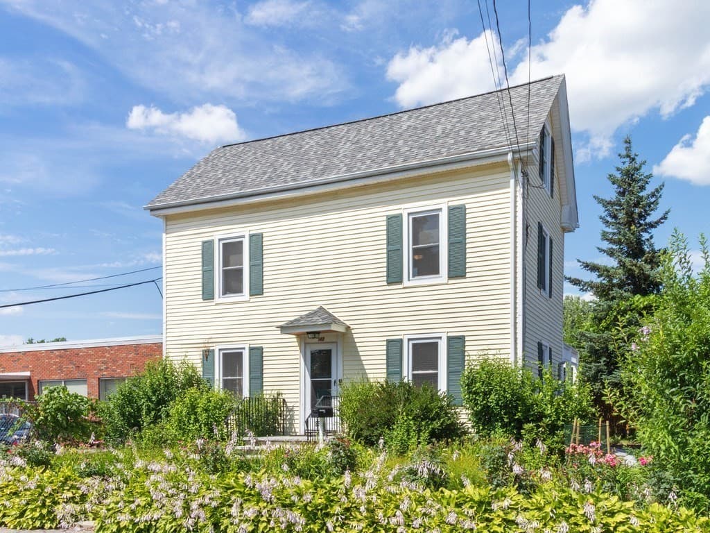 142 Calvary Street, Waltham MA 02453 photo 2