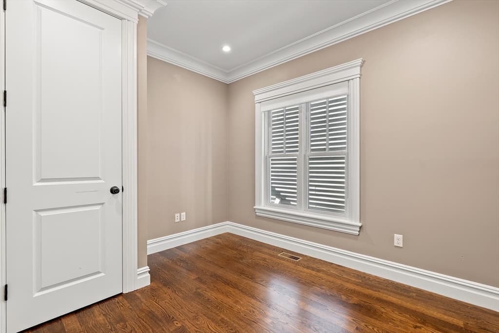 Condominium at 9 M # 2, Boston MA 02127, Boston, photo 23 of 41