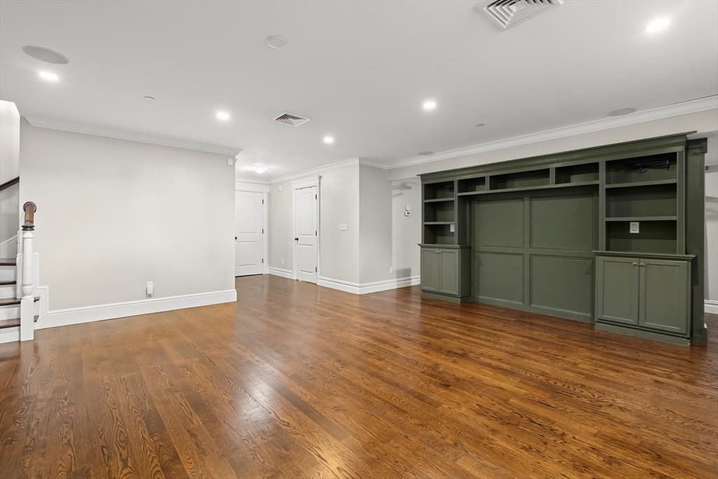 Condominium at 9 M # 2, Boston MA 02127, Boston, photo 32 of 41