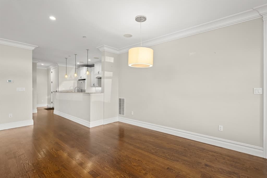 Condominium at 9 M # 2, Boston MA 02127, Boston, photo 9 of 41