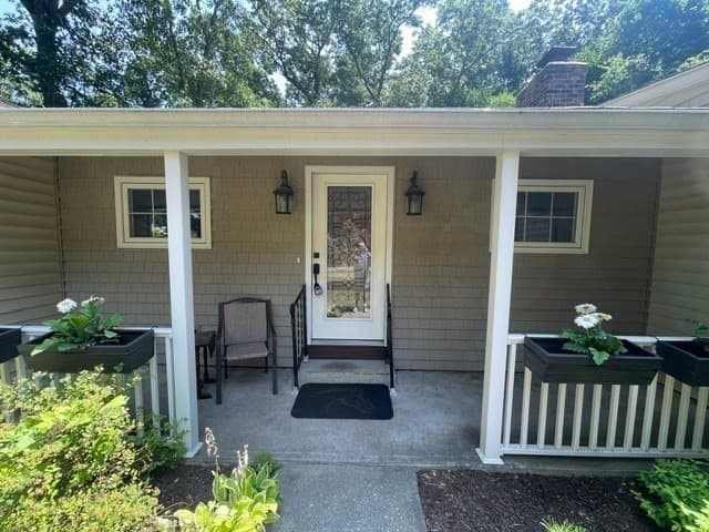 117 Hazardville Rd, Longmeadow MA 01106 photo 3