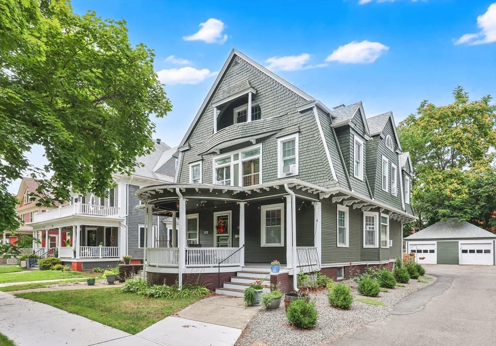 36 Spruceland Ave, Springfield MA 01108