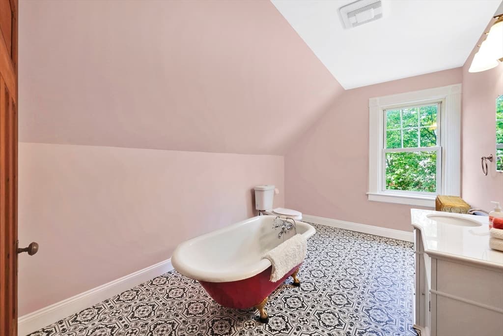 36 Spruceland Ave, Springfield MA 01108 photo 34
