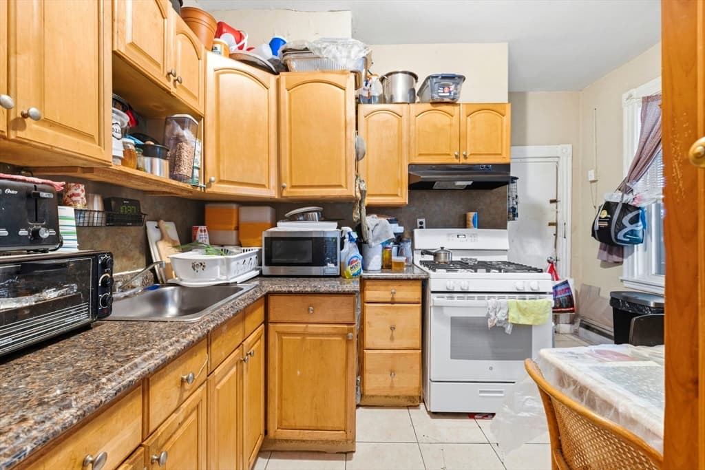 31-33 Lothrop St, Boston MA 02135 photo 16