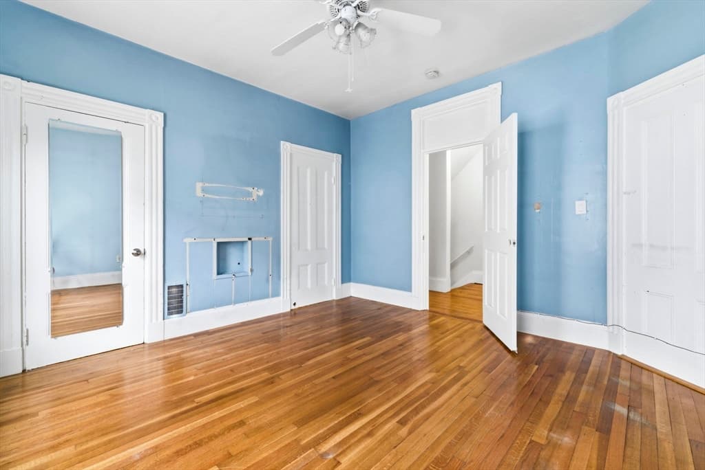 31-33 Lothrop St, Boston MA 02135 photo 9