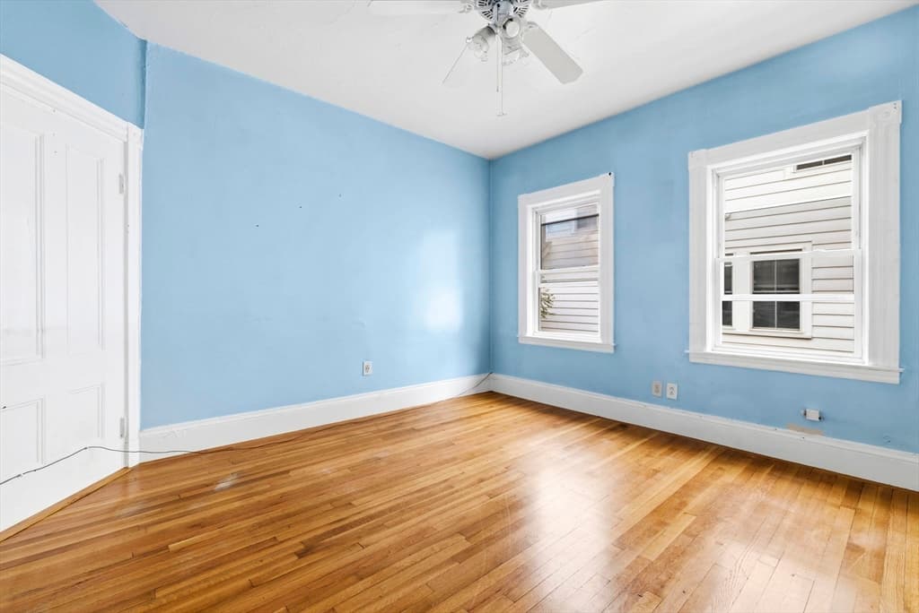 31-33 Lothrop St, Boston MA 02135 photo 8