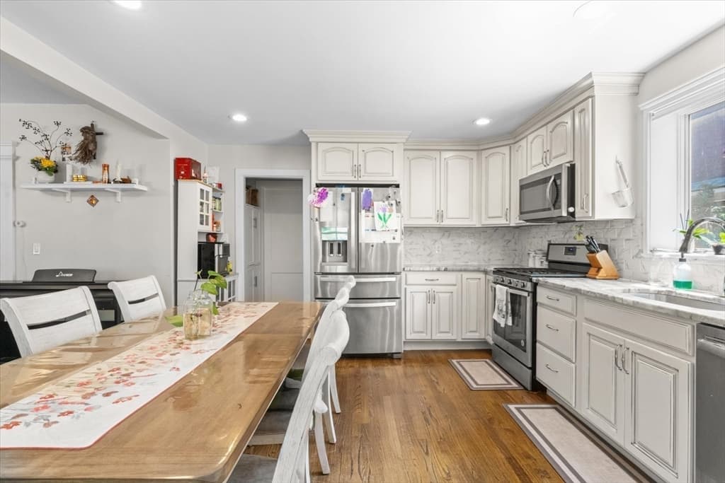 3 Oakland Park, Medford MA 02155 photo 3