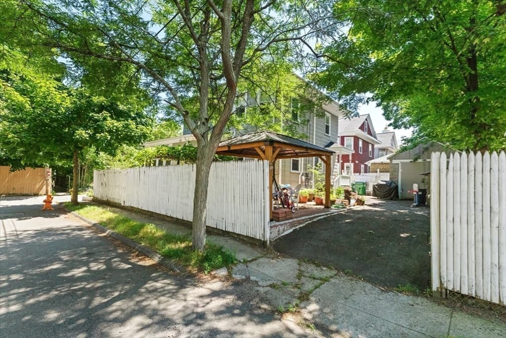 3 Oakland Park, Medford MA 02155 photo 34