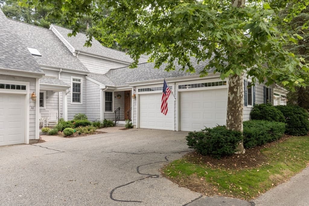 38 Juniper Ln # 38, Hanover MA 02339 photo 2