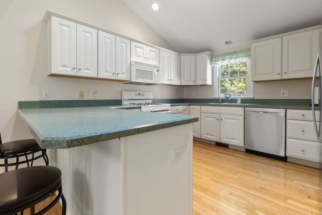 38 Juniper Ln # 38, Hanover MA 02339 photo 5