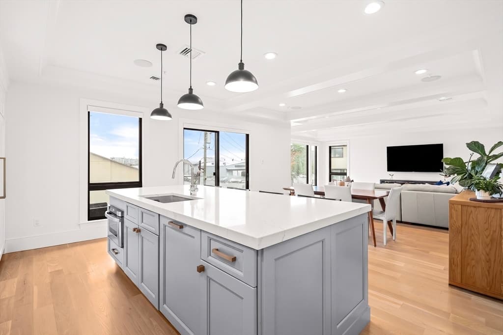 Condominium at 377 W 1st St # 3, Boston MA 02127, Boston, photo 6 of 33