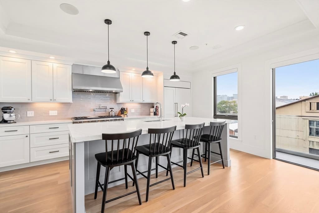 377 W 1st St # 3, Boston MA 02127