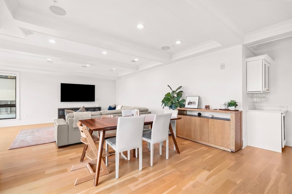 Condominium at 377 W 1st St # 3, Boston MA 02127, Boston, photo 9 of 33