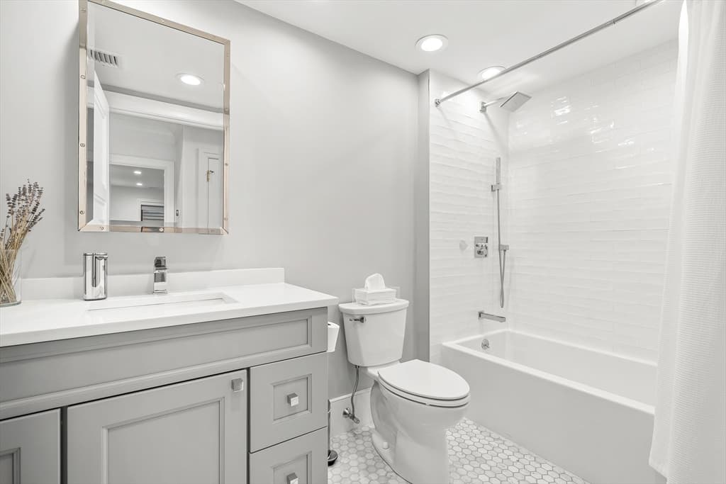 Condominium at 377 W 1st St # 3, Boston MA 02127, Boston, photo 24 of 33