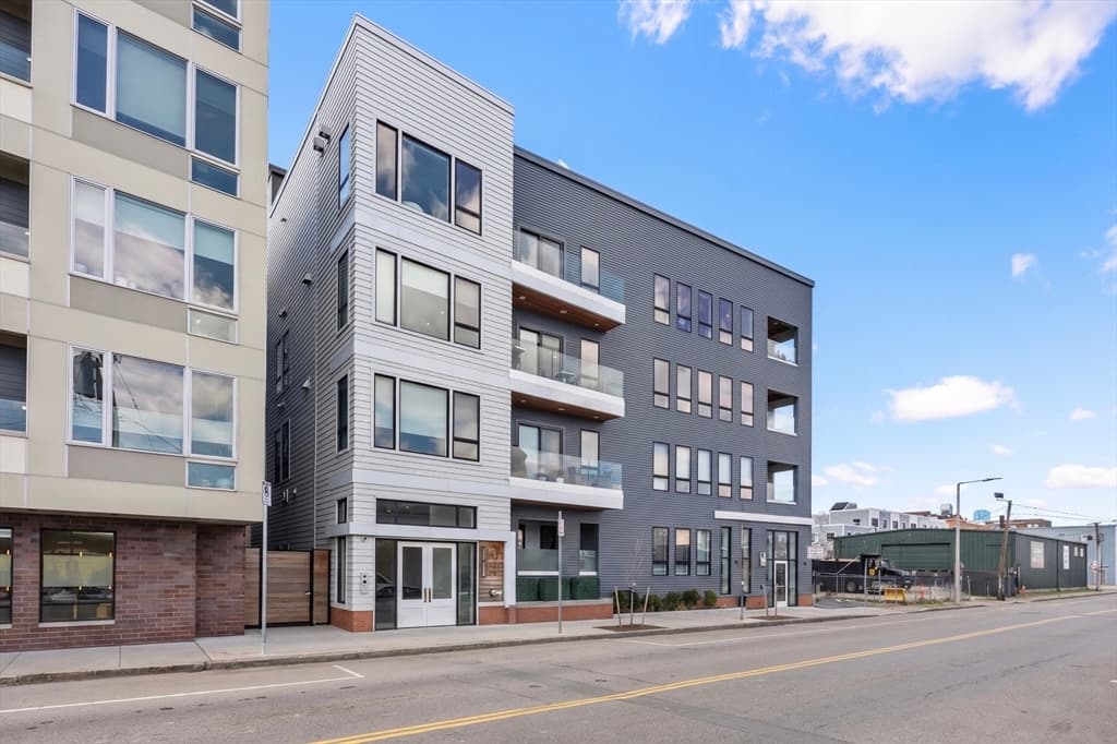 Condominium at 377 W 1st St # 3, Boston MA 02127, Boston, photo 30 of 33