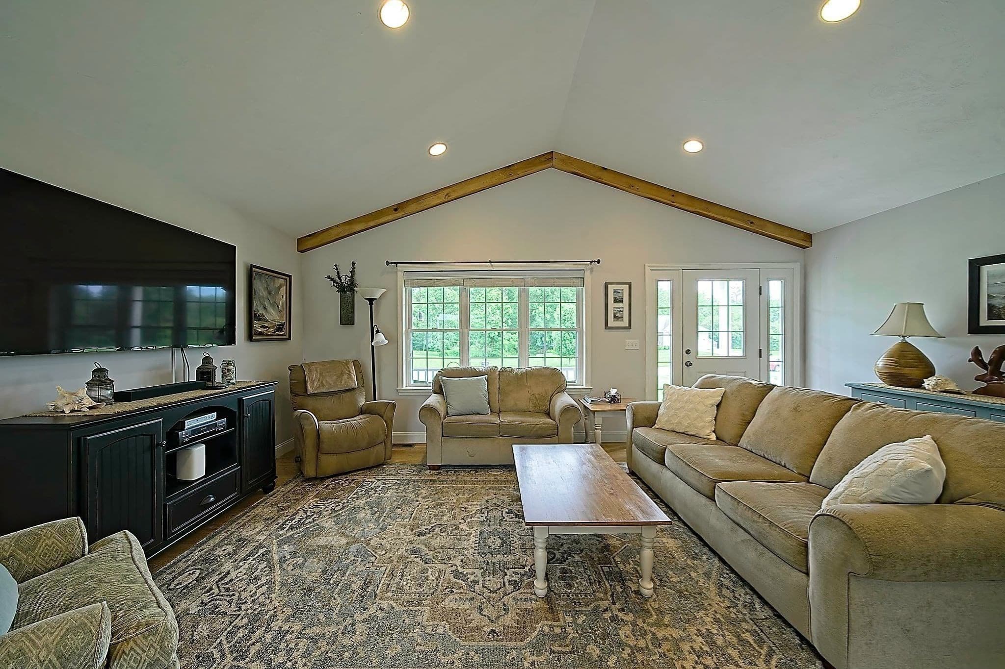 Single Family Residence at 3 Blacksmith Drive, Acushnet MA 02743, Acushnet, photo 7 of 24