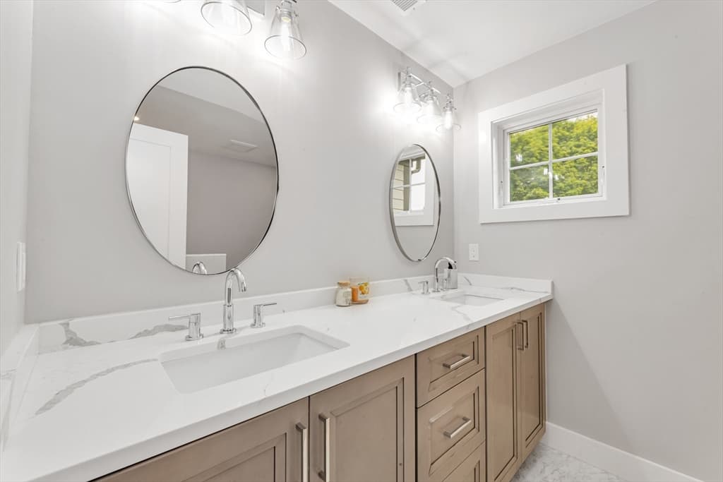 Single Family Residence at 29 Keystone, Boston MA 02132, Boston, photo 13 of 29