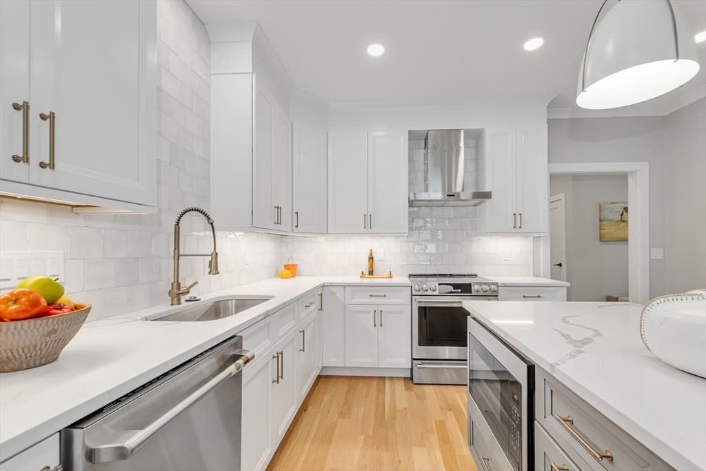 Single Family Residence at 29 Keystone, Boston MA 02132, Boston, photo 7 of 29