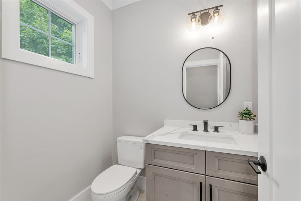 Single Family Residence at 29 Keystone, Boston MA 02132, Boston, photo 10 of 29