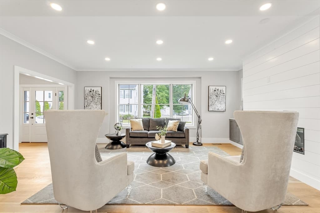 Single Family Residence at 29 Keystone, Boston MA 02132, Boston, photo 4 of 29