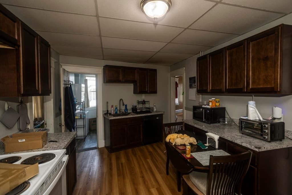 583 Chicopee St, Chicopee MA 01013 photo 6
