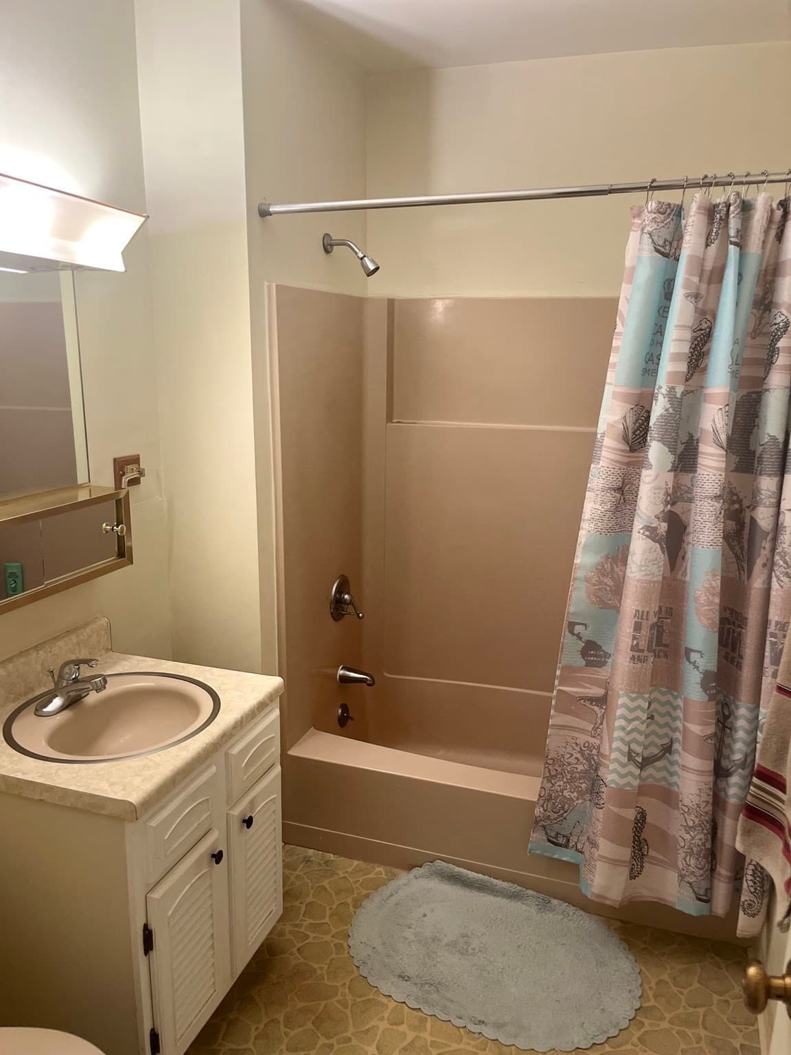 Condominium at 150 Rumford Avenue # 418, Mansfield MA 02048, photo 13 of 30