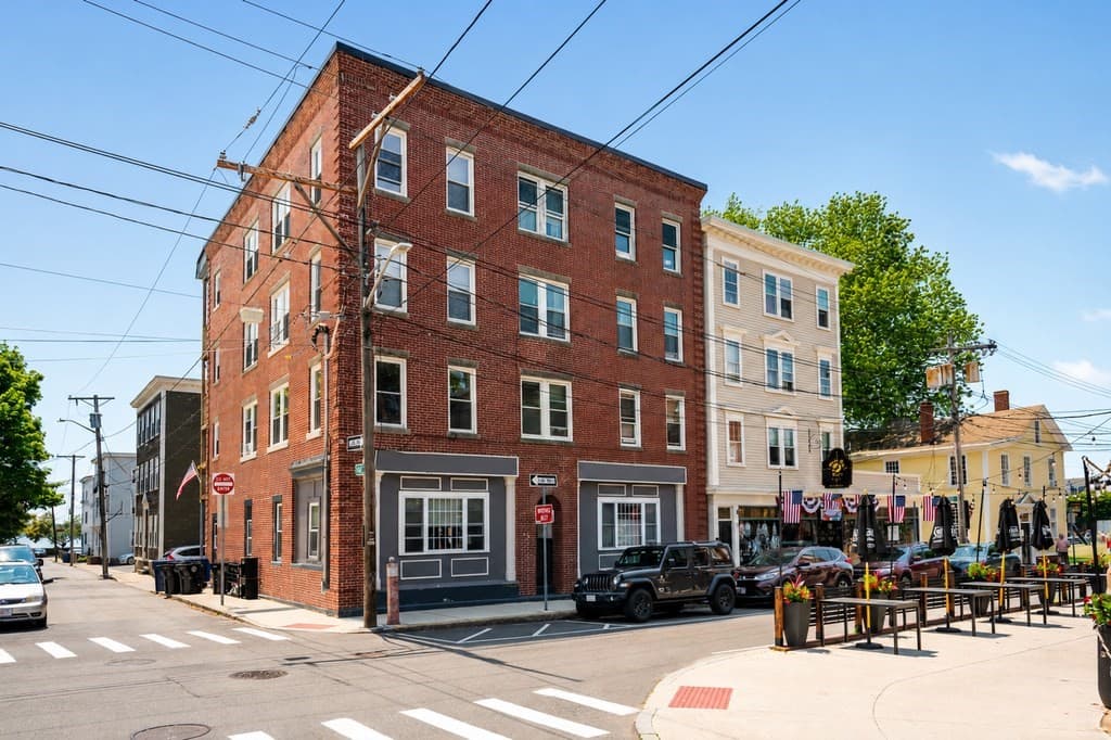 149 Derby St # A, Salem MA 01970