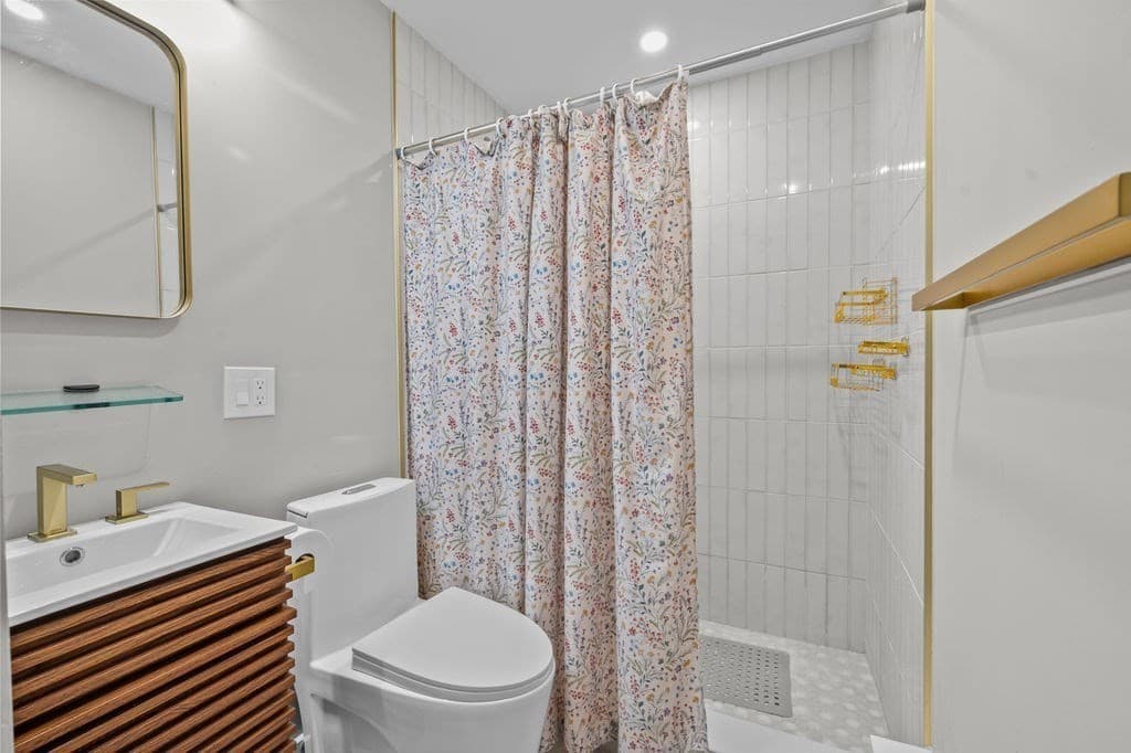149 Derby St # A, Salem MA 01970 photo 10